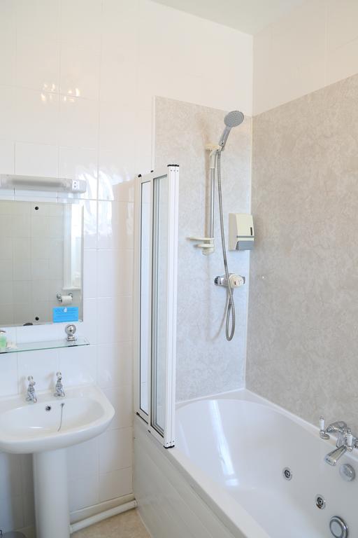 Keswick Park Hotel Екстер'єр фото